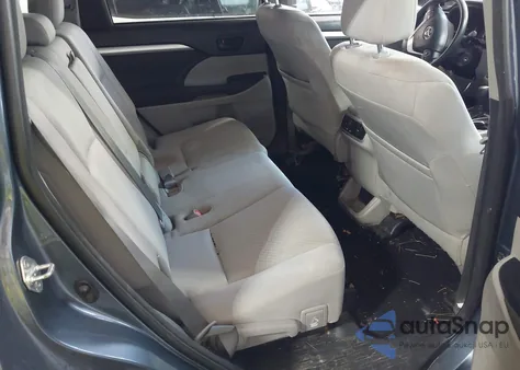 2015 Toyota Highlander Le V6 z USA, uszkodzony, nr VIN 5TDBKRFHXFS161689